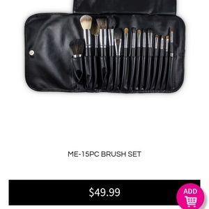 Makeover Essentials 15 piece brush set *BRAND NEW*